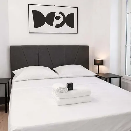 Parisien Grands Boulevards Couple Ou Solo Appartement *